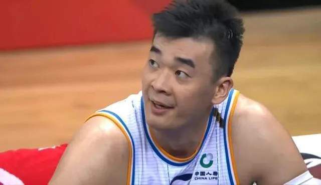 目前机构方面给出主让1球的游戏数据，对于曼联还是相当看好，本场比赛不妨看好主胜。